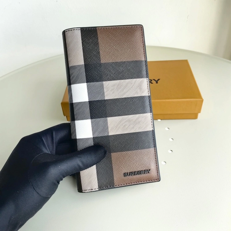 Bv*b*rry wallets 4115a-0004