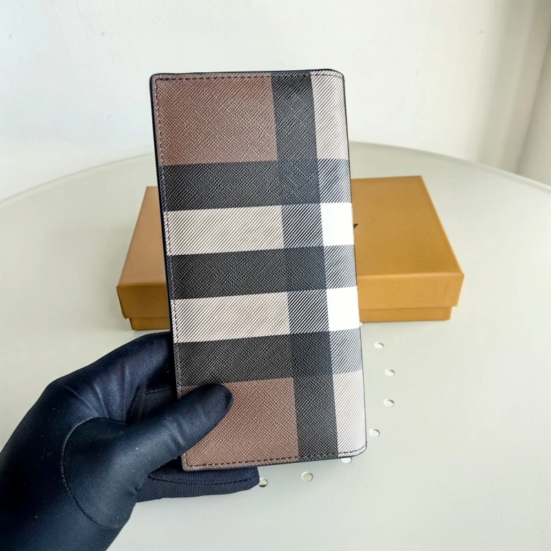 Bv*b*rry wallets 4115a-0004