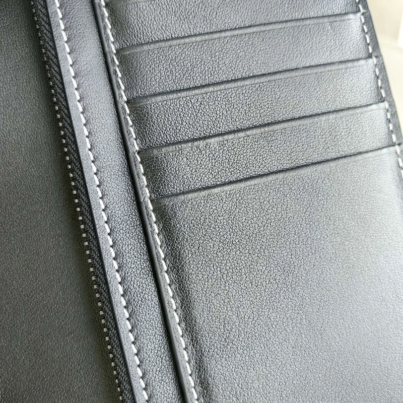 Bv*b*rry wallets 4115a-0004