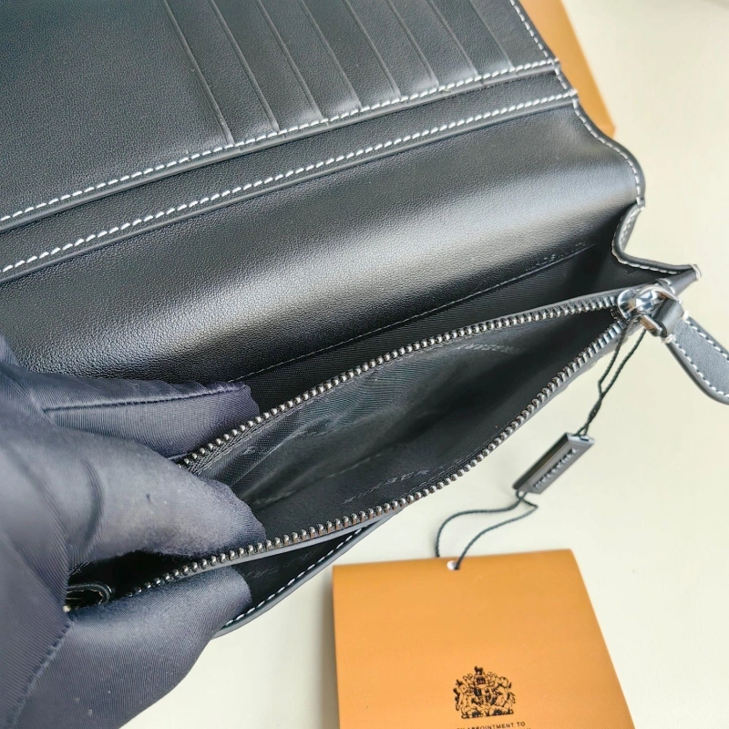 Bv*b*rry wallets 4115a-0004