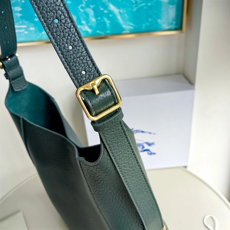 Bv*b*rry top handle bags 4115a-0019