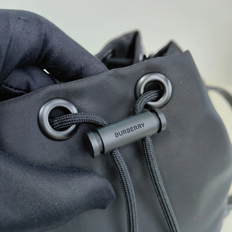 Bv*b*rry bucket bags 4115a-0021