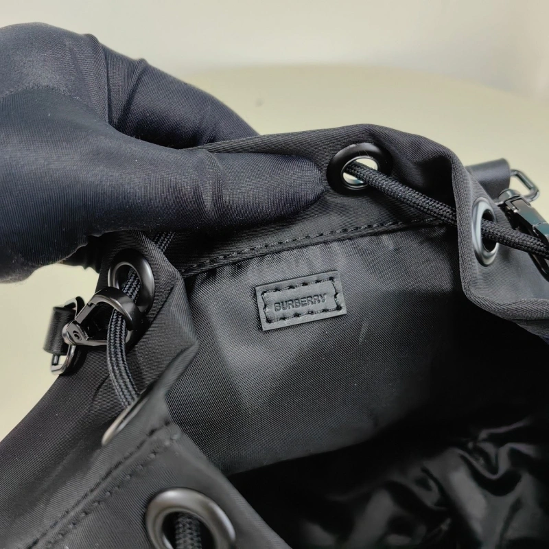 Bv*b*rry bucket bags 4115a-0021