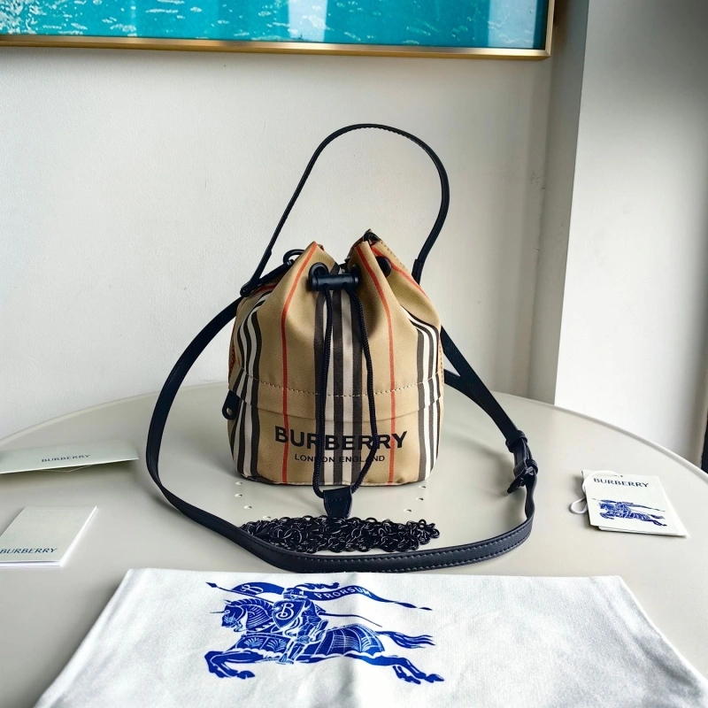 Bv*b*rry bucket bags 4115a-0022