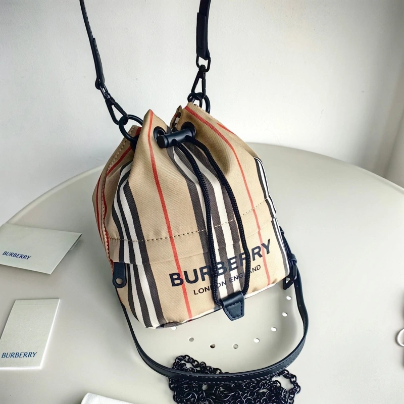 Bv*b*rry bucket bags 4115a-0022