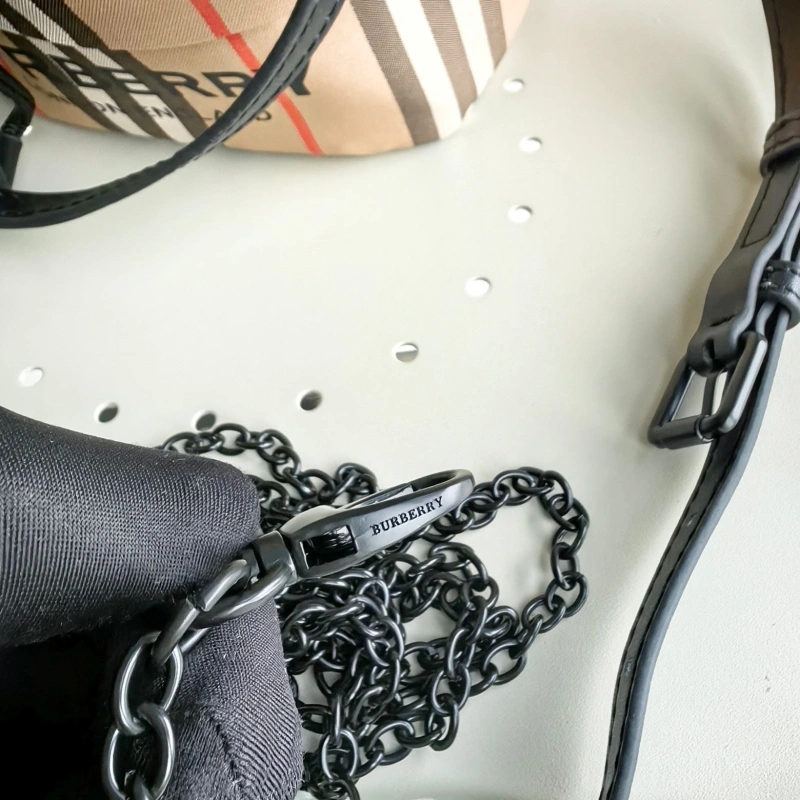 Bv*b*rry bucket bags 4115a-0022