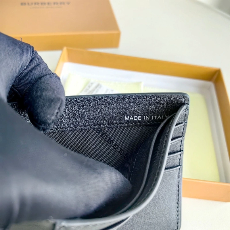 Bv*b*rry wallets 4115a-0030