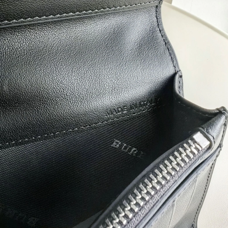 Bv*b*rry wallets 4115a-0031
