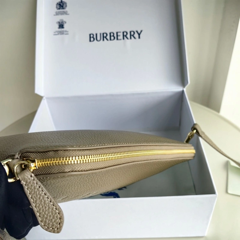 Bv*b*rry wallets 4115a-0041