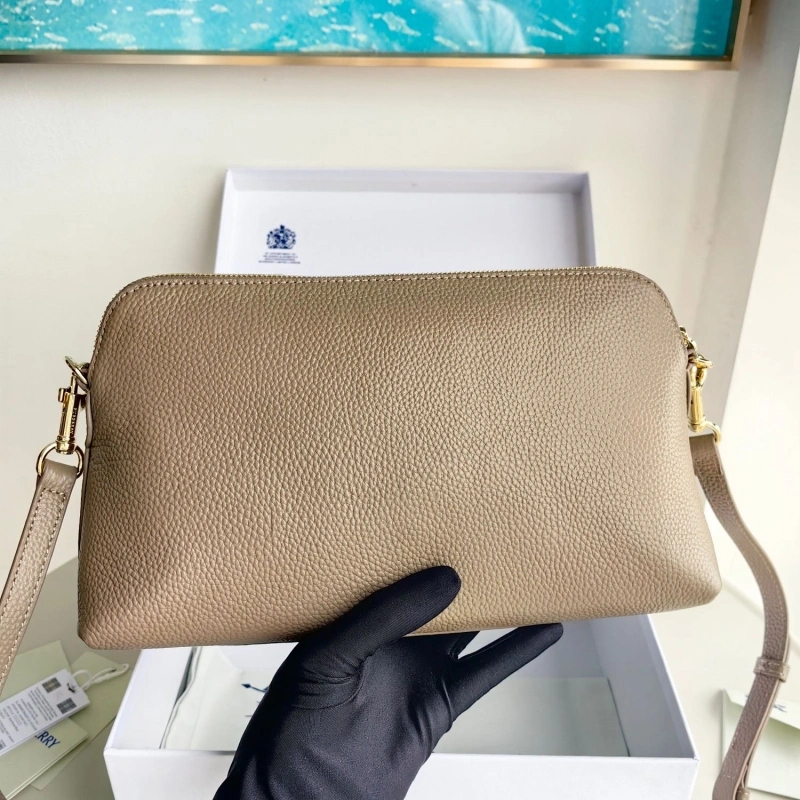 Bv*b*rry wallets 4115a-0041