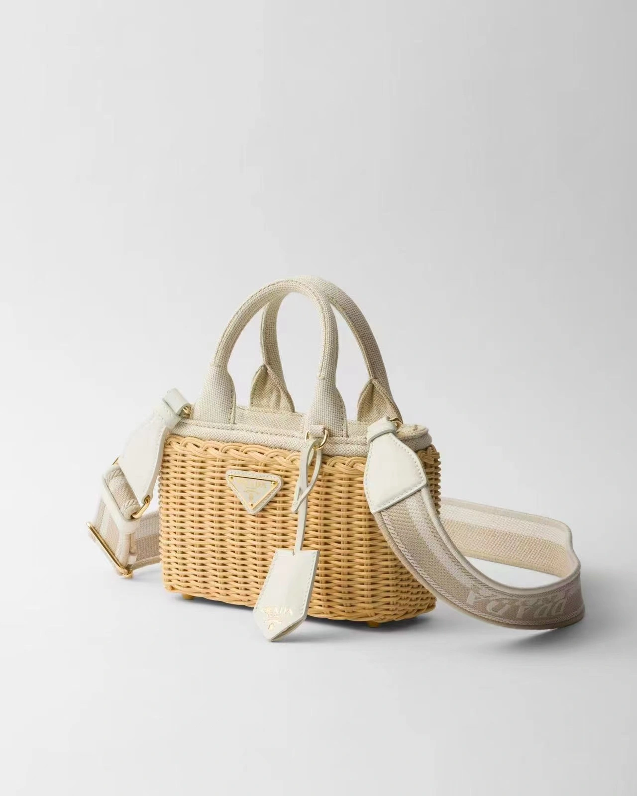 Pra*a shopping bags 4135d-0074