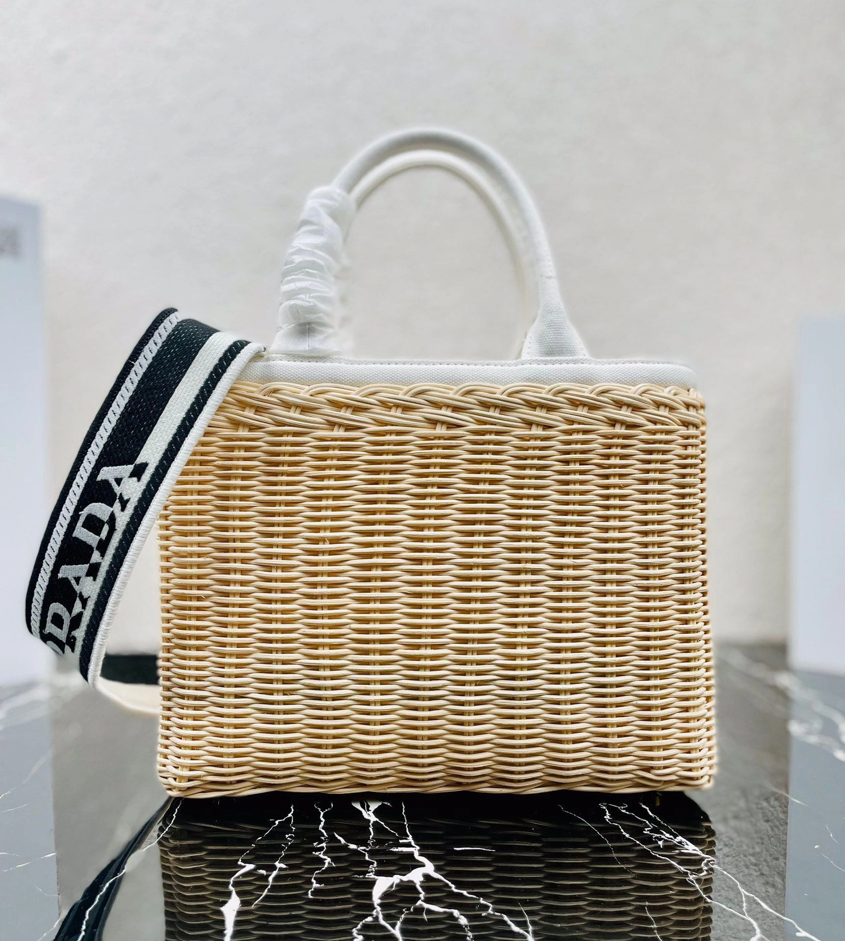 Pra*a shopping bags 4135d-0076