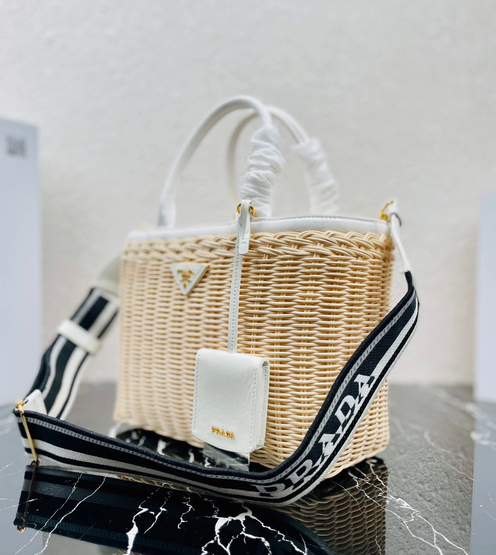 Pra*a shopping bags 4135d-0076