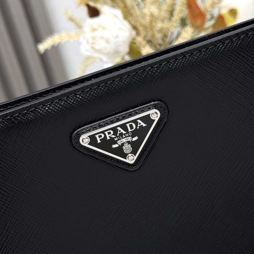 Pra*a clutch bags 4135d-0091