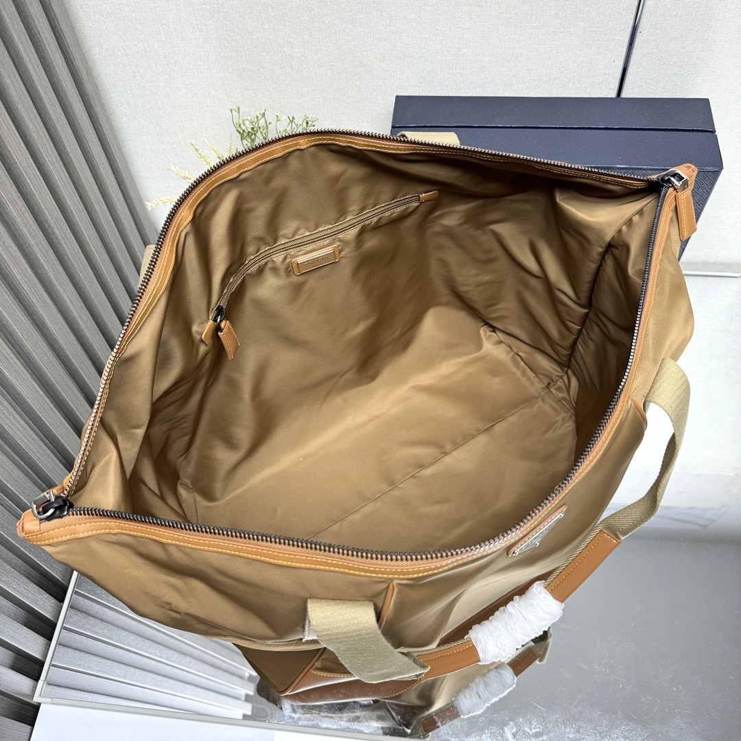 Pra*a travel bags 4135d-0092