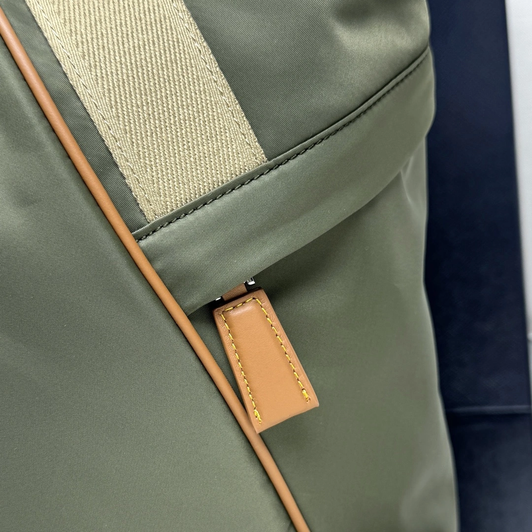 Pra*a travel bags 4135d-0093