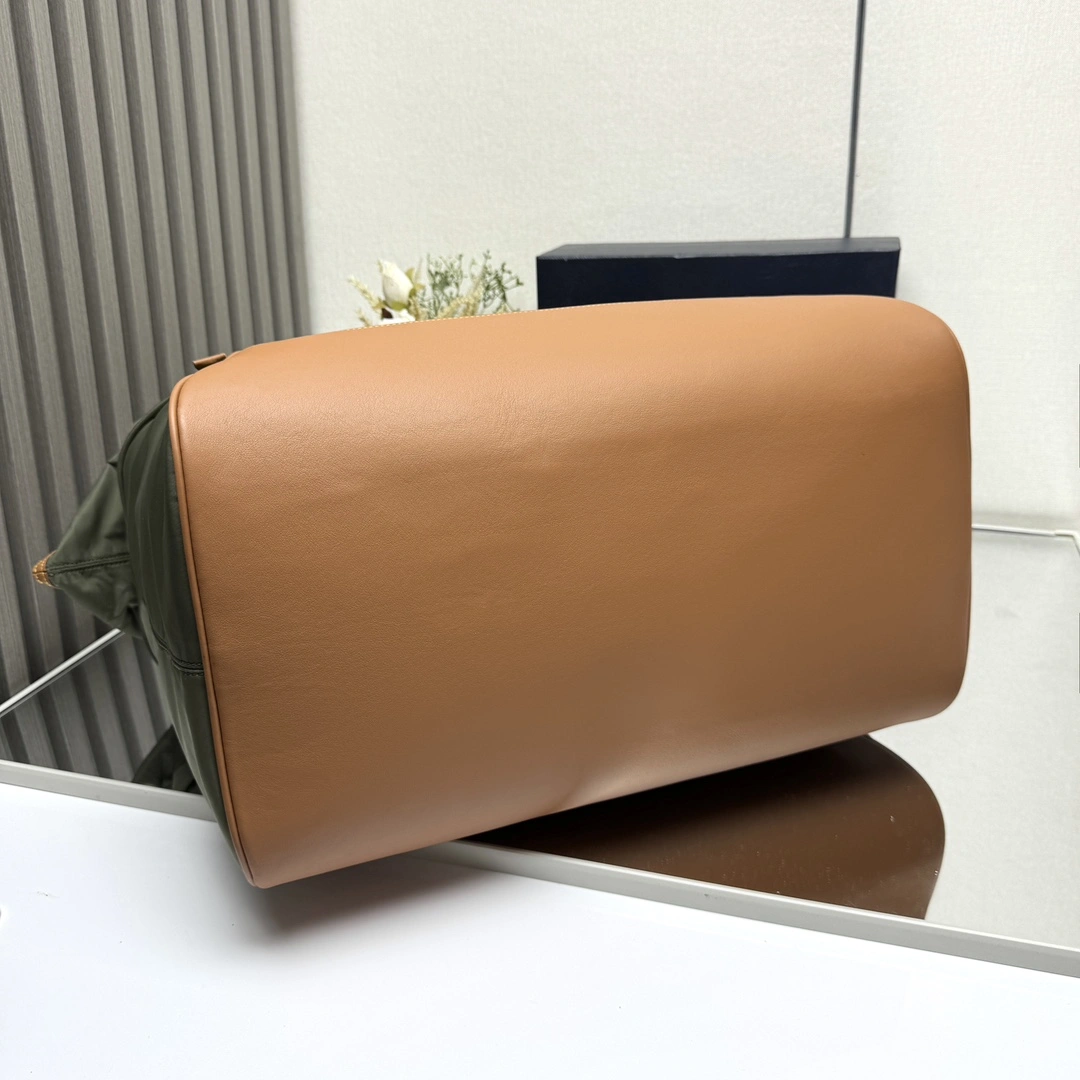 Pra*a travel bags 4135d-0093