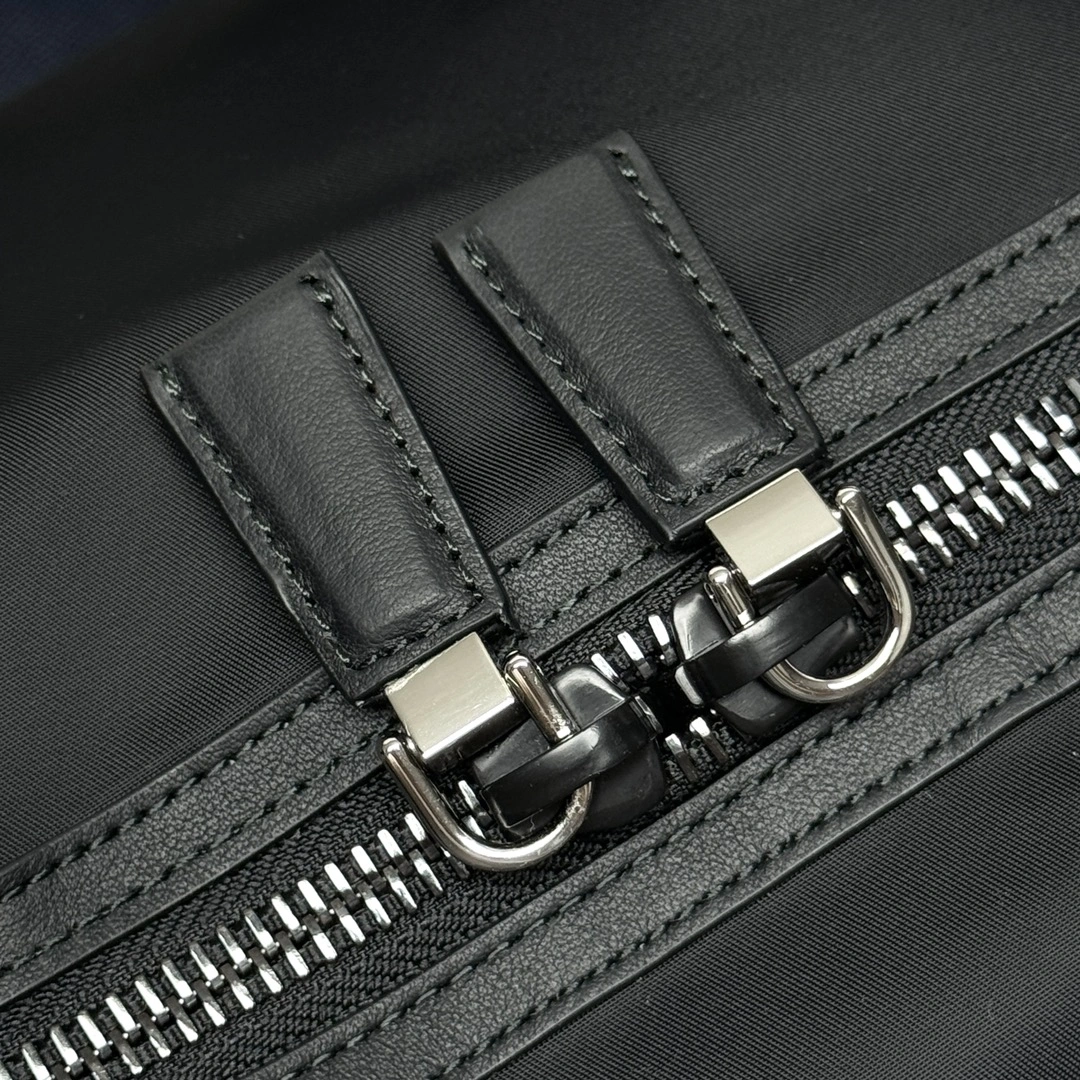 Pra*a travel bags 4135d-0094