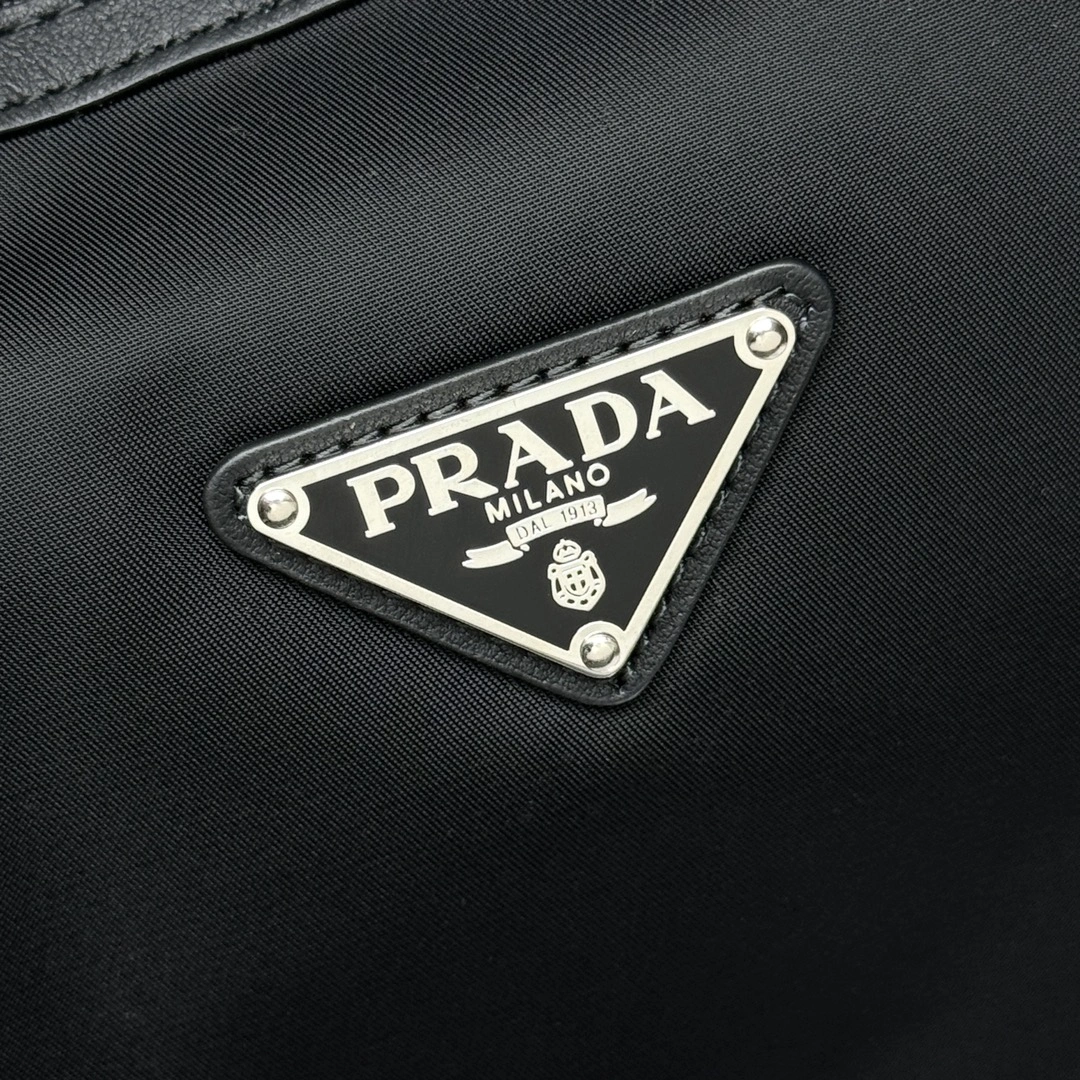 Pra*a travel bags 4135d-0094