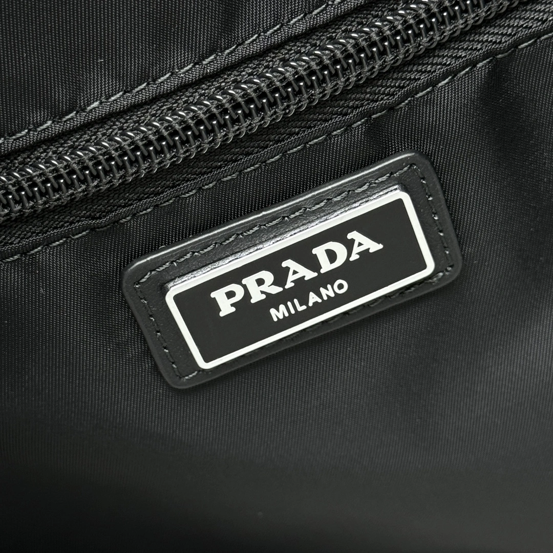 Pra*a travel bags 4135d-0094