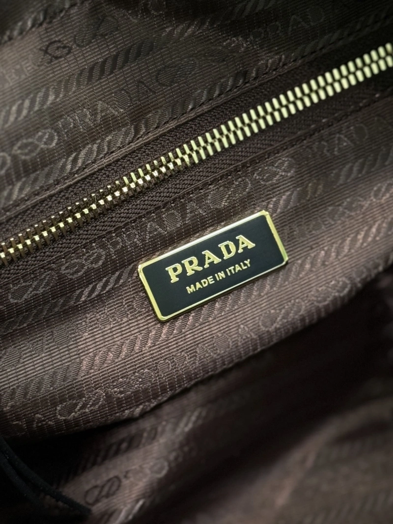Pra*a travel bags 4135f-0155