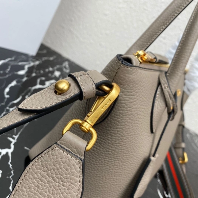 Pra*a shopping bags 4135f-0207