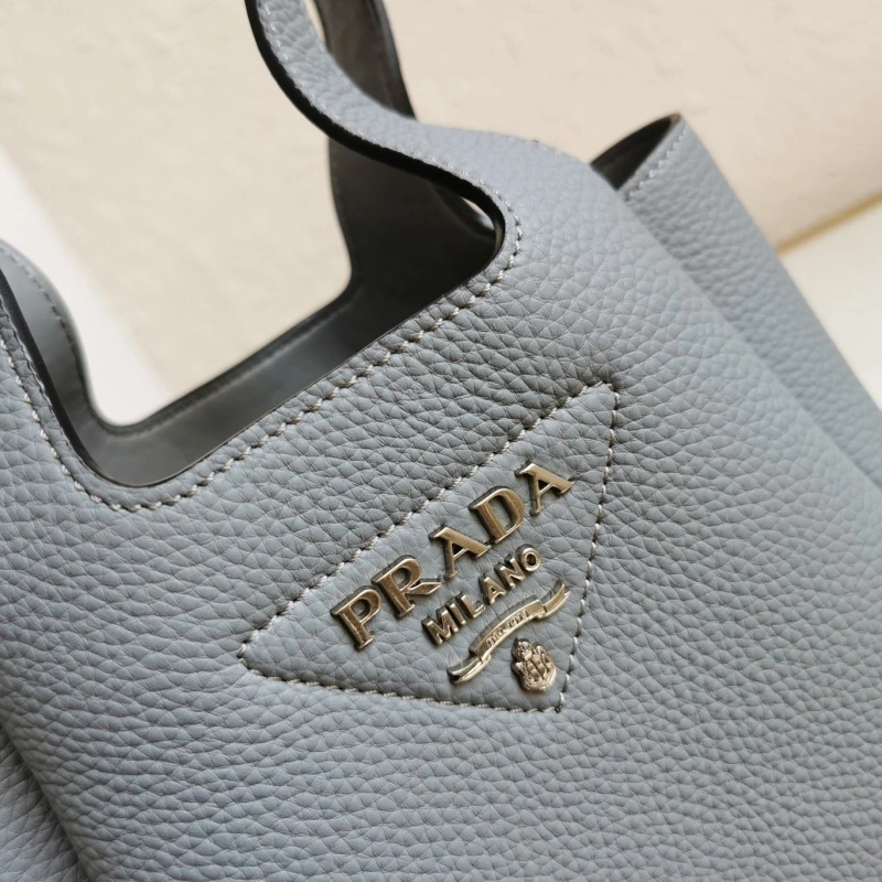 Pra*a shopping bags 4137d-0016