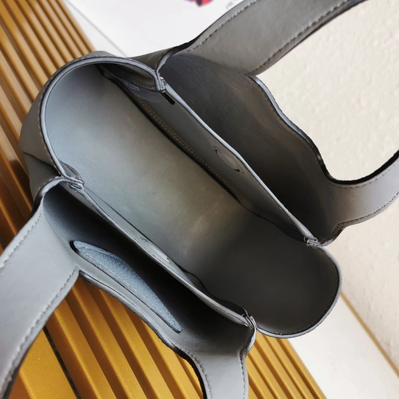 Pra*a shopping bags 4137d-0016