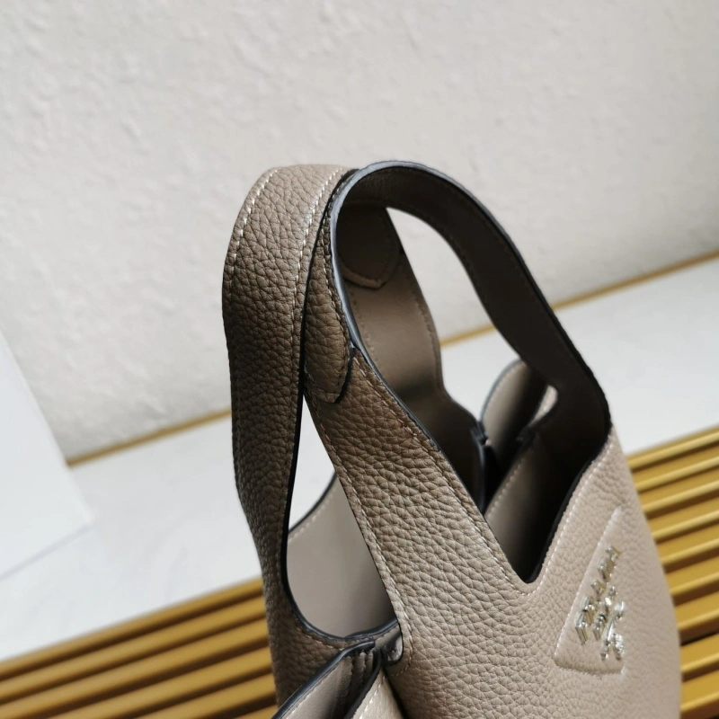 Pra*a shopping bags 4137d-0017