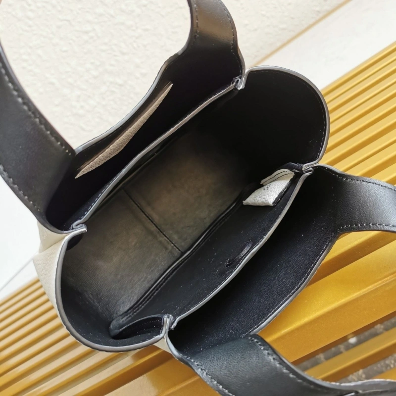 Pra*a shopping bags 4137d-0018