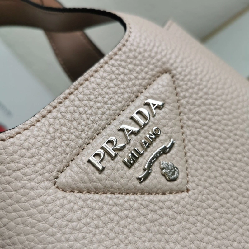 Pra*a shopping bags 4137d-0019