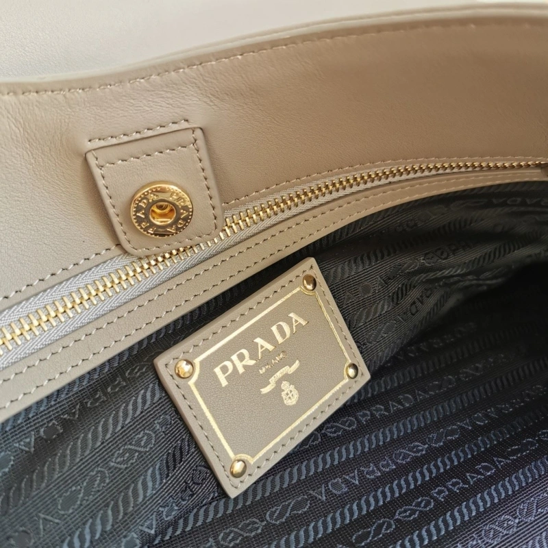 Pra*a shopping bags 4137d-0058