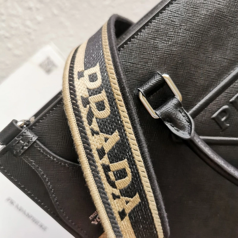 Pra*a shopping bags 4137d-0098
