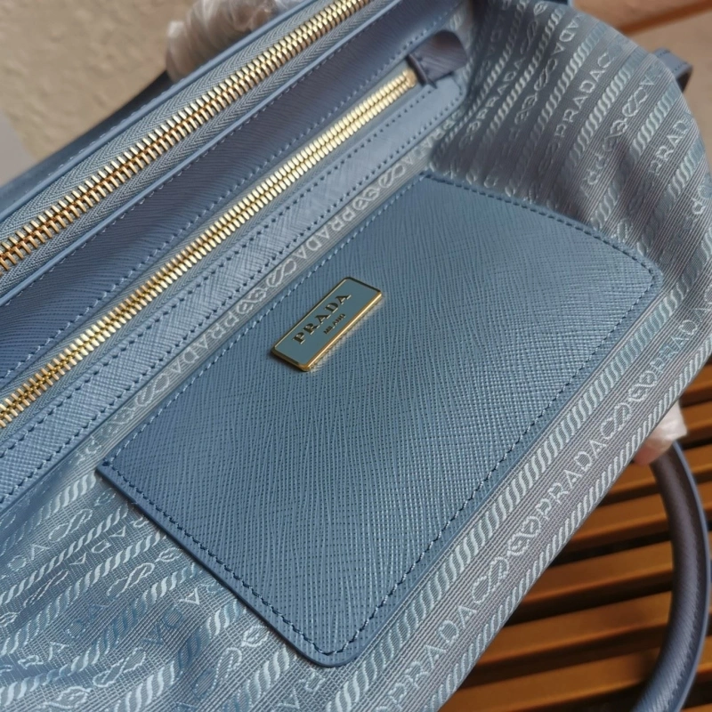 Pra*a shopping bags 4137d-0106