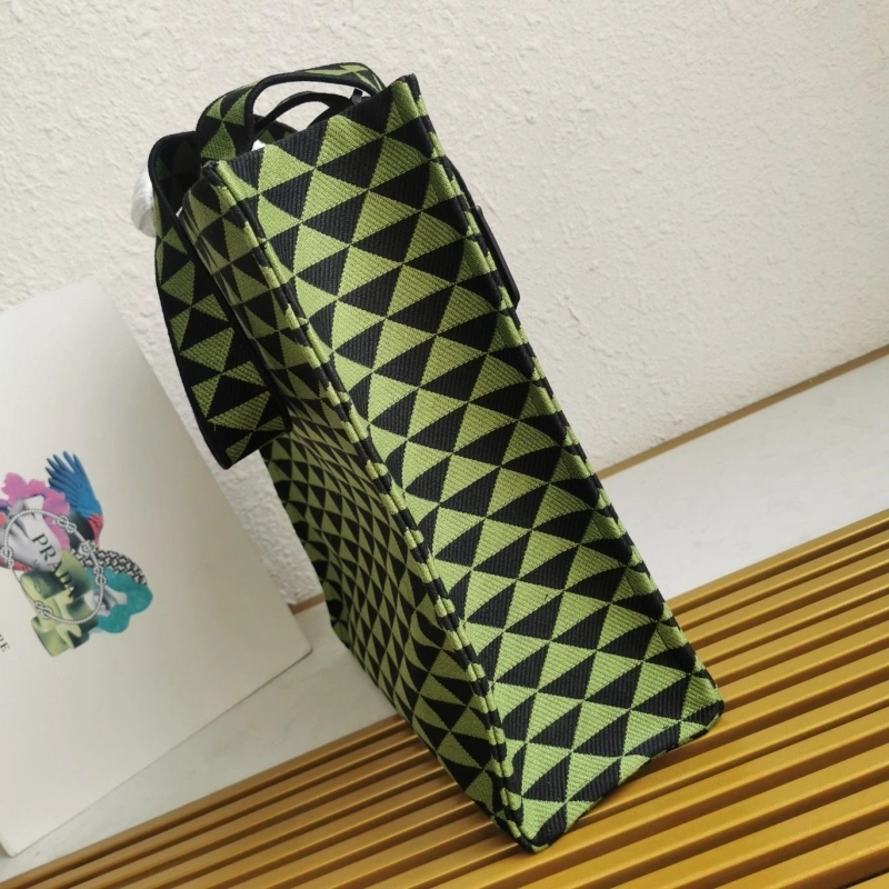 Pra*a shopping bags 4137d-0174