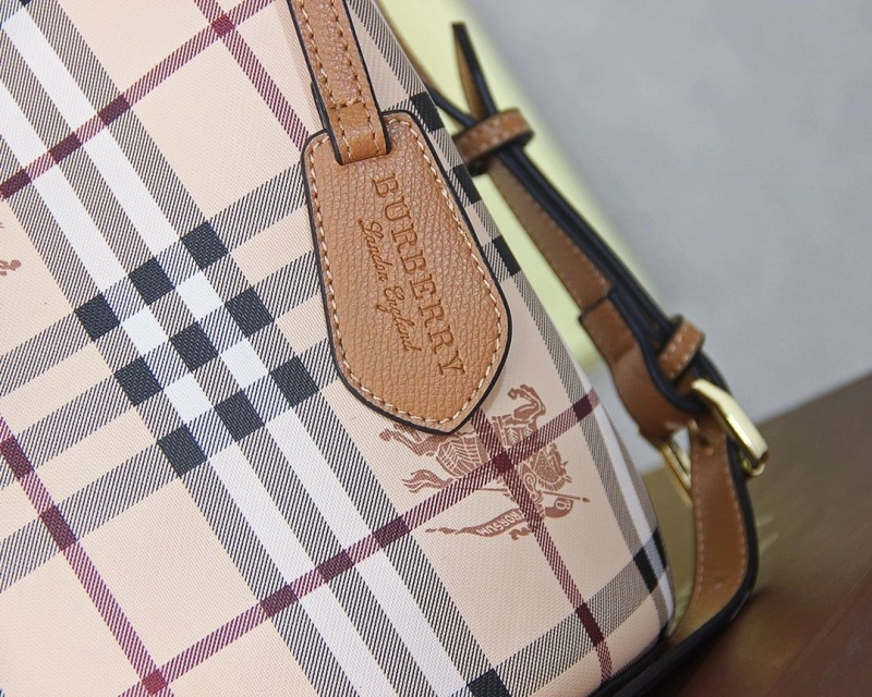 Bv*b*rry bucket bags 4140-0072