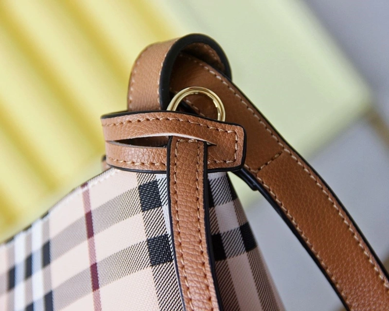 Bv*b*rry bucket bags 4140-0072