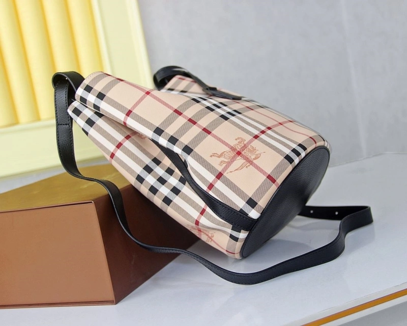 Bv*b*rry bucket bags 4140-0073