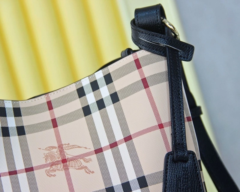 Bv*b*rry bucket bags 4140-0073