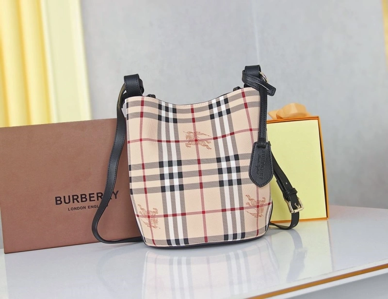 Bv*b*rry bucket bags 4140-0073