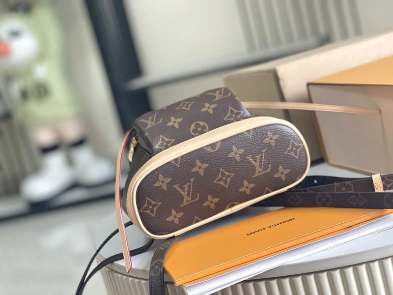 LV Backpacks 4171A-0010