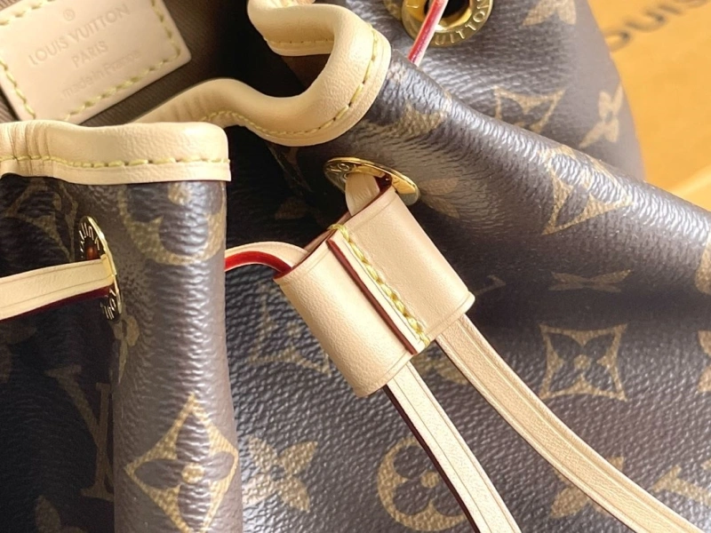 LV Backpacks 4171A-0011