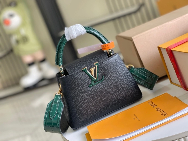 LV Capucines Bags 4171D-0174