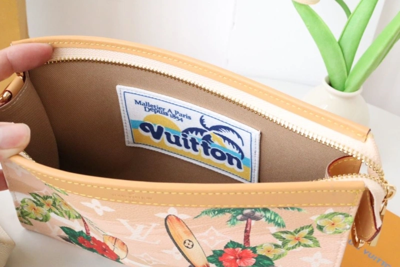 LV Clutch Bags 4178A-0021