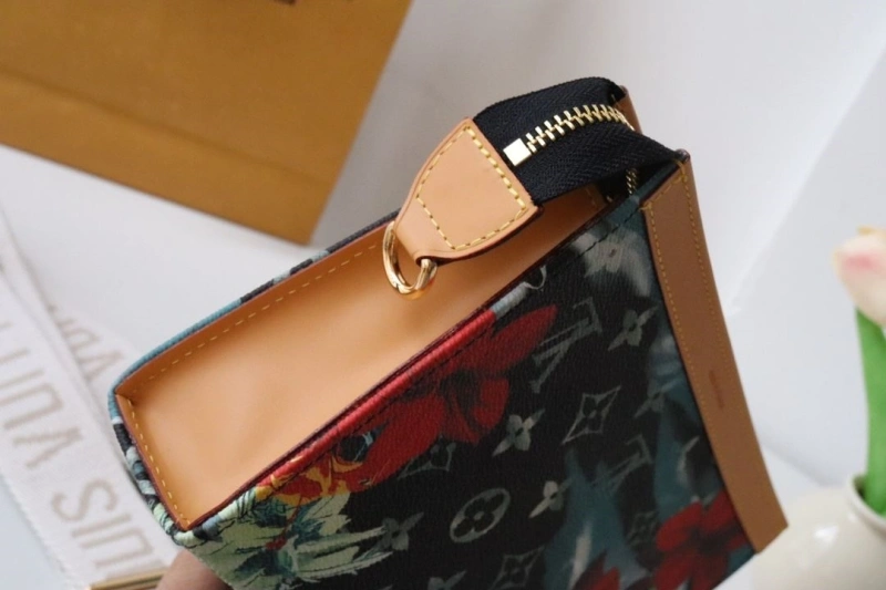 LV Clutch Bags 4178A-0022