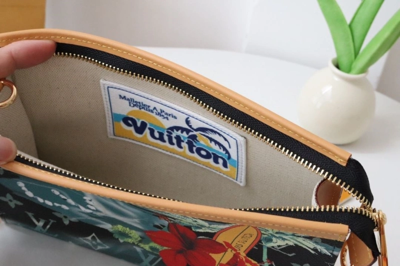LV Clutch Bags 4178A-0022