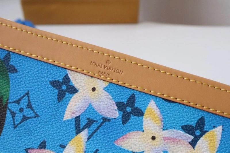 LV Clutch Bags 4178A-0023