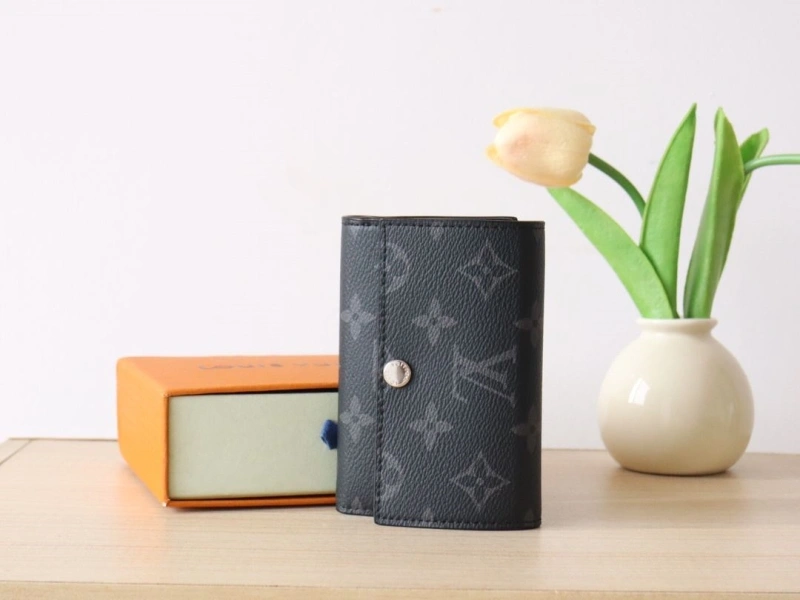 LV Wallets 4178A-0061