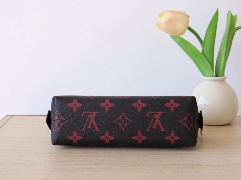 LV Clutch Bags 4178A-0062