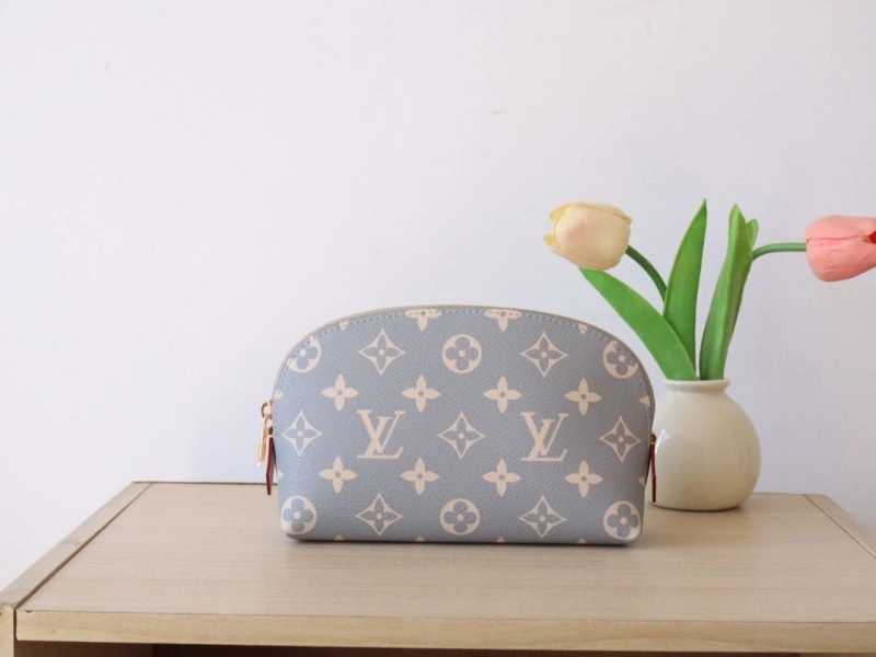 LV Clutch Bags 4178A-0063